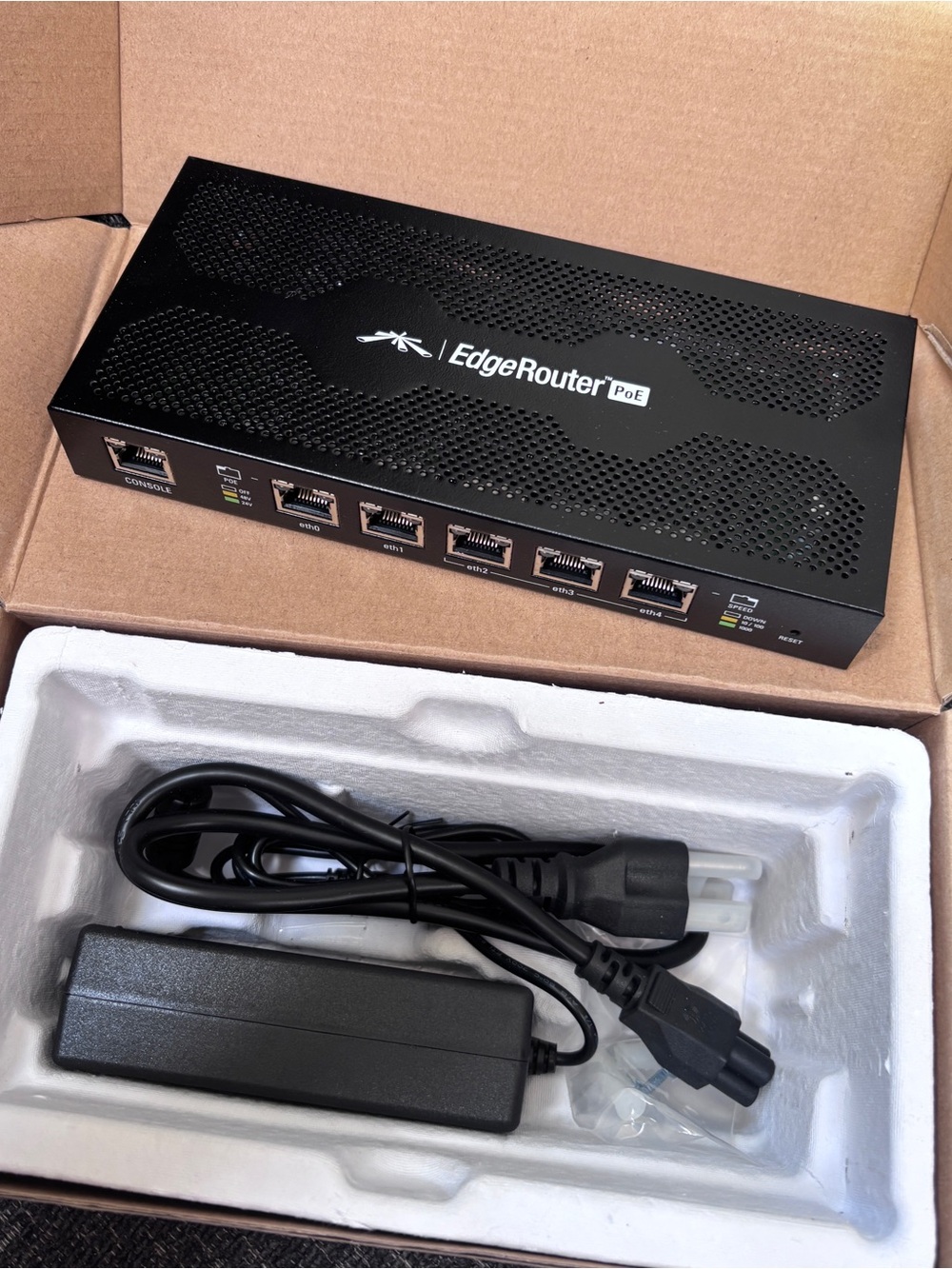 Ubiquiti EdgeRouter PoE Black Network Router with Power Adapter